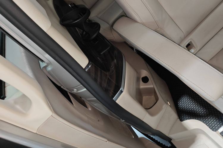 Used Mercedes-Benz V-Class 2018 V 260 Avantgarde Edition China VI