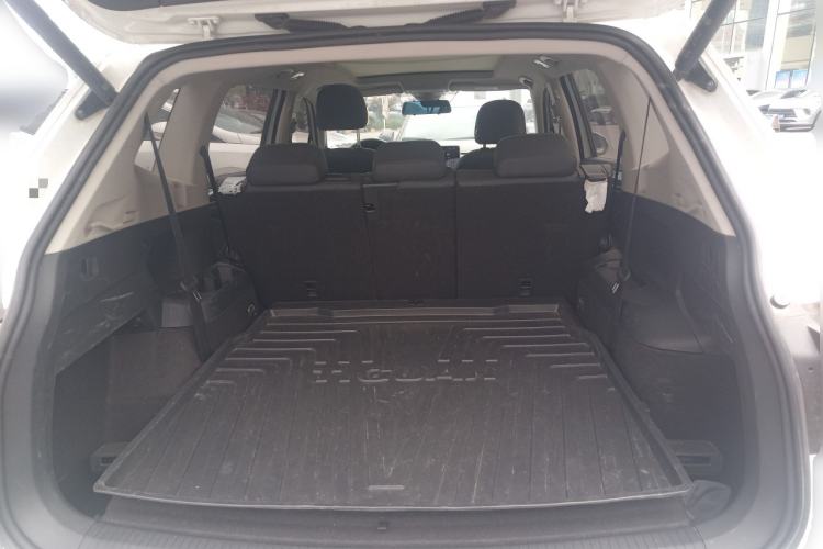 Used Volkswagen Tiguan L 2023 380TSI Automatic All-Wheel Drive R-Line Enhanced 7-Seater Trunk