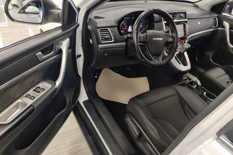 Used Haval M6 2019 1.5T DCT Two-Wheel Drive Value Edition China VI Standard Driver Seat