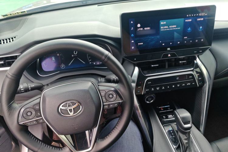 Used Toyota Venza 2023 2.0L CVT Two-Wheel Drive Prestige Version Center Console