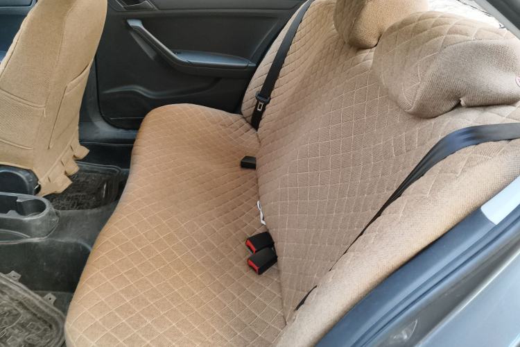 Used Volkswagen Jetta 2015 1.6L Manual Fashion Edition