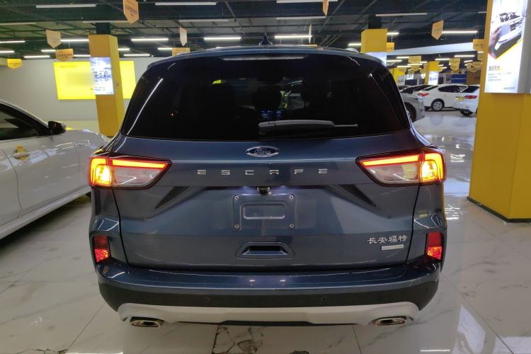 Used Ford Escape 2020 EcoBoost 245 Two-Wheel-Drive Titanium Edition
