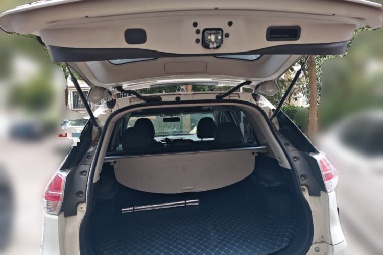 Used Nissan X-Trail 2016 2.0L CVT Smart Enjoyment Version 4WD Trunk