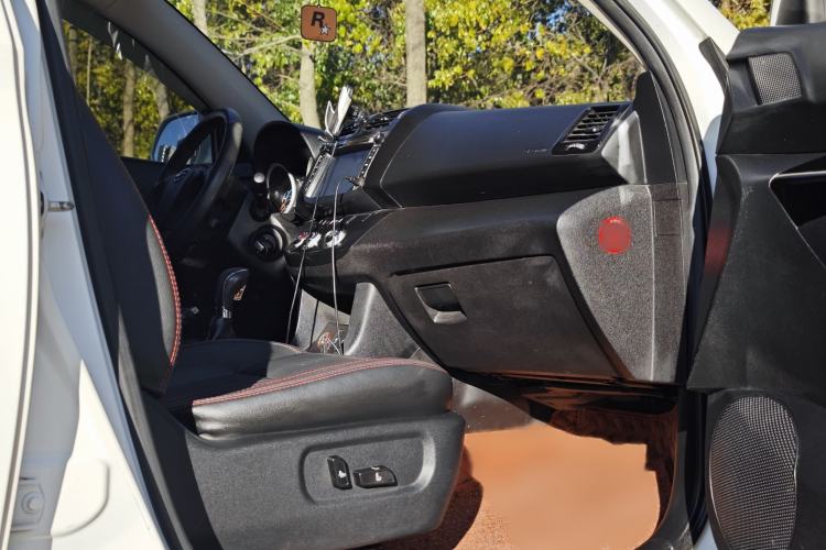 Used Land X5 2014 2.0T Automatic Innovation Edition
