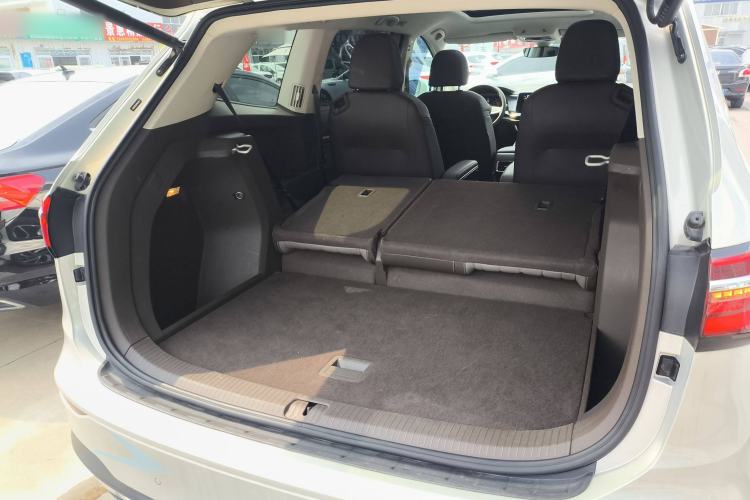 Used Volkswagen Viloran 2024 330TSI Luxury Edition