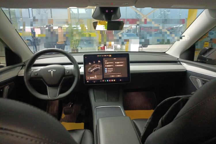 Used Tesla Model Y 2024 Rear-Wheel-Drive Version
