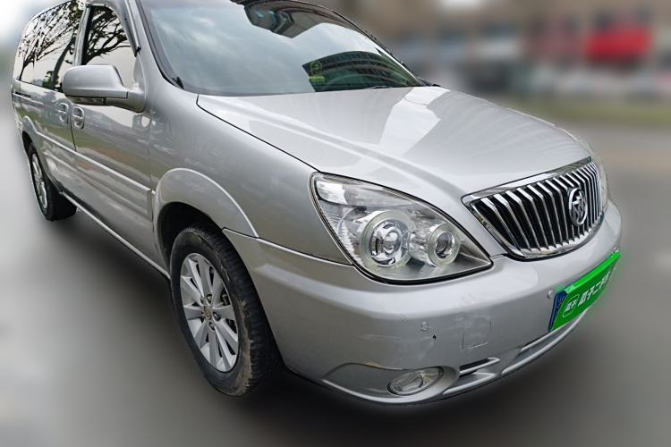 Used Buick GL8 2011 2.4L CT Comfort Edition Front Right 45 Deg