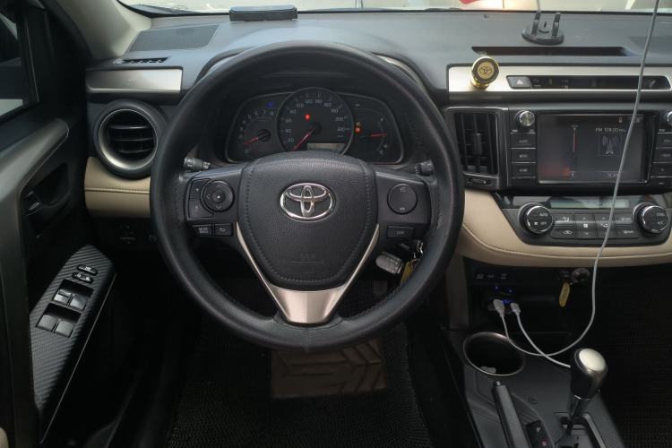 Used Toyota RAV4 2013 2.0L CVT Four-Wheel Drive Fashion Edition Steering Wheel