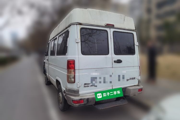 Used Iveco Daily 2009 2.5T-A35 7-Seater
