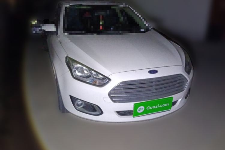 Used Ford Escort 2015 1.5L Manual Comfort Model Front Right 45 Deg