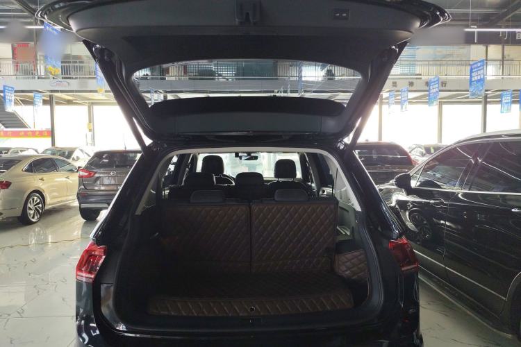 Used Volkswagen Tiguan L 2021 380TSI Automatic All-Wheel Drive R-Line Comfort Plus 7-Seater