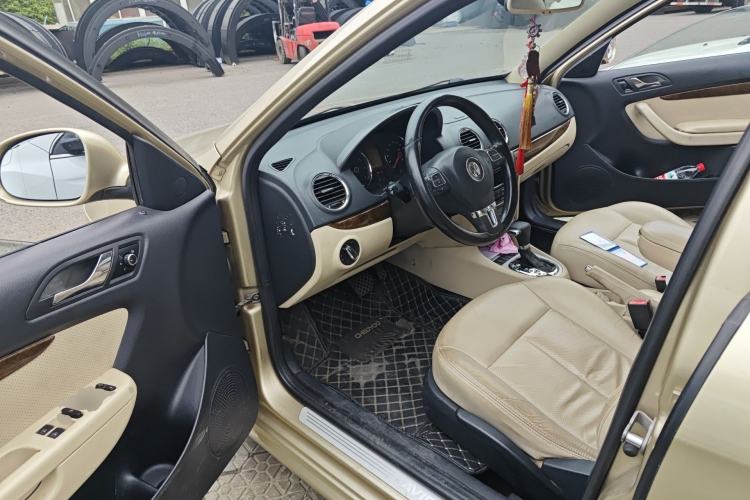 Used Volkswagen Lavida 2011 1.6L Automatic Pinxuan Edition Driver Seat