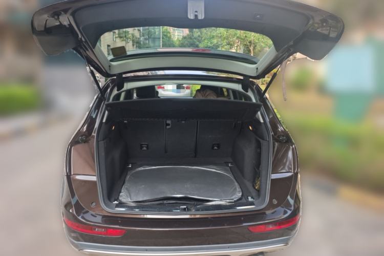 Used Audi Q5 2017 Plus 40 TFSI Technology Model
