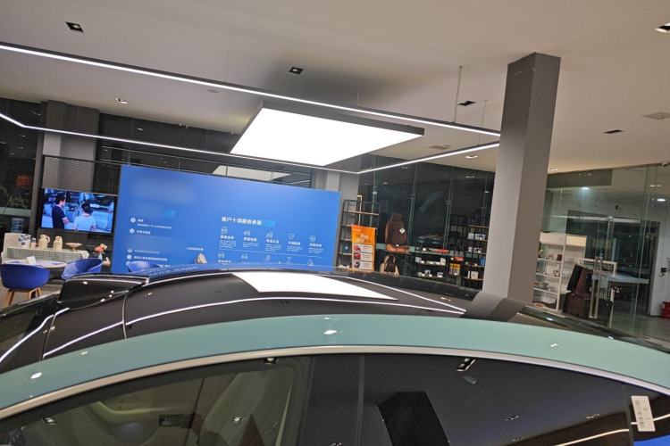 Used Hima Luxeed R7 2024 All-Electric 802 km Max Roof