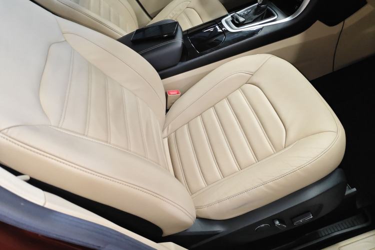 Used Ford Edge 2016 EcoBoost 245 Two-Wheel-Drive Titanium 7-Seater