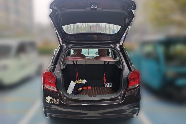 Used Chevrolet Lova RV 2016 1.5L Automatic Comfort Edition Trunk