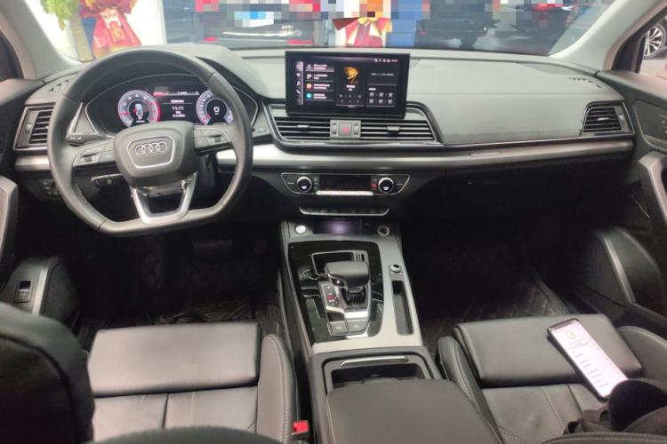 Used Audi Q5L 2022 40T Fashionable and Dynamic Model Center Console
