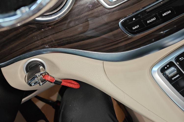 Used Mercedes-Benz V-Class 2018 V 260 Avantgarde Edition China VI