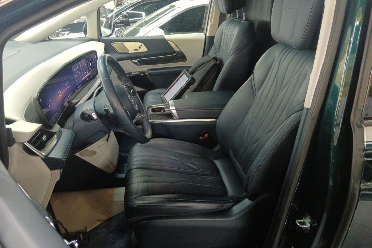 Used Buick Century 2023 2.0T Four-Seat Private Edition Left Front Seat