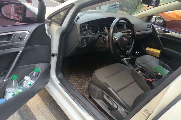 Used Volkswagen Golf 2018 230TSI Manual Comfort Version
