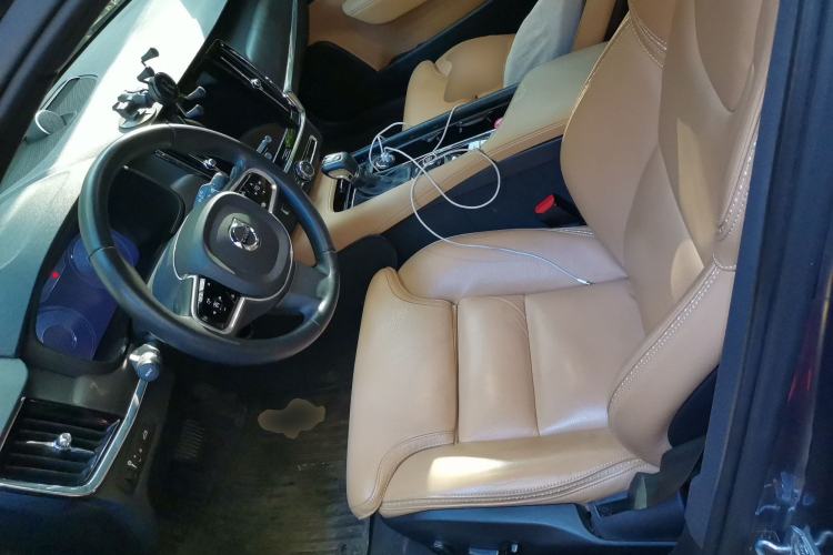 Used Volvo V90 2017 Cross Country T5 AWD Smart Range Edition