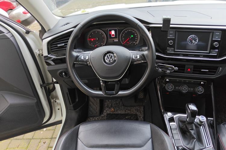 Used Volkswagen Tayron 2019 330TSI Two-Wheel-Drive Luxury Version China V Emission Standard Steering Wheel