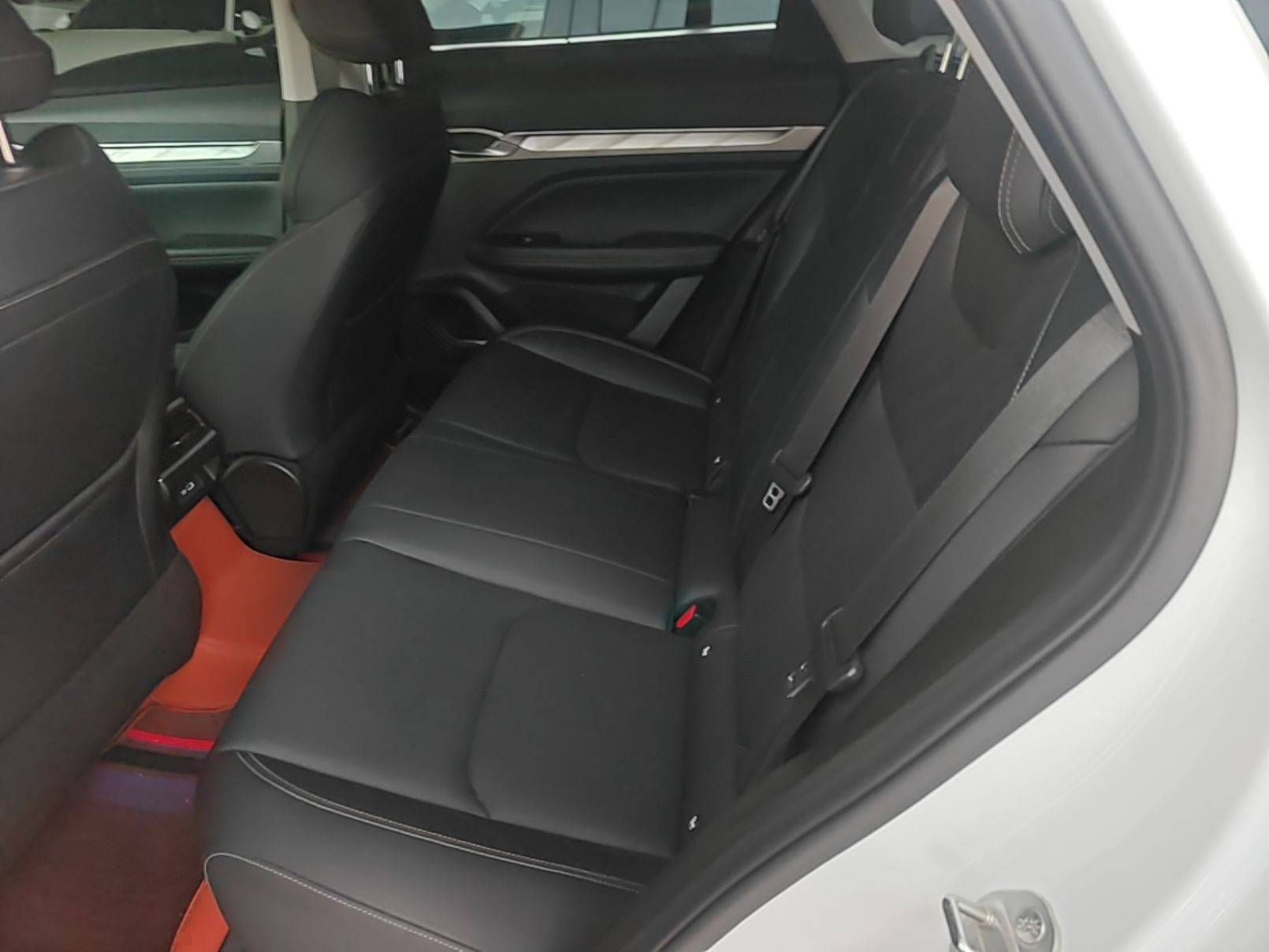 Geely Auto Emgrand L HiP 2024 Longteng Edition 1.5TD-DHT Pro 100KM Superior Model — снимка 20