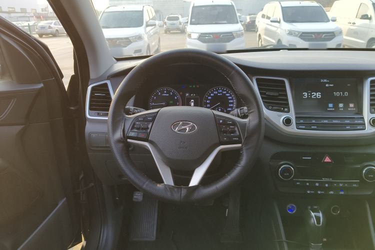 Used Hyundai Tucson 2018 1.6T Dual-Clutch Two-Wheel Drive 15th Anniversary Special Edition