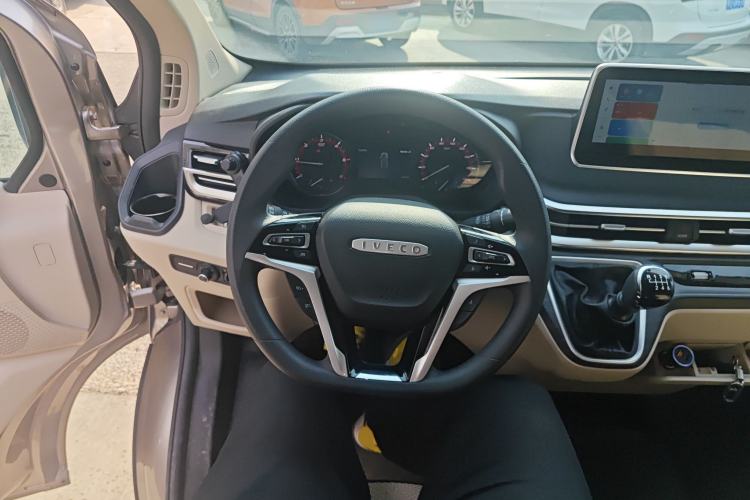 Used Iveco Fidato 2023 C33 Passenger Van 2.0T 110 kW Manual Transmission Starlight Edition High Roof Steering Wheel