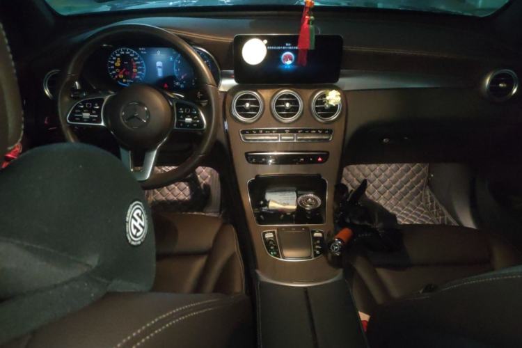 Used Mercedes-Benz GLC 2021 GLC 260 L 4MATIC Luxury Model Center Console