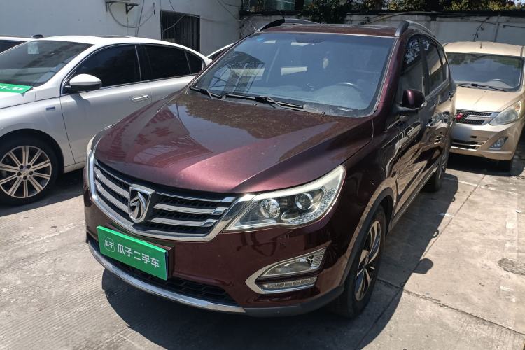 Used Baojun 560 2015 1.8L manual luxury version