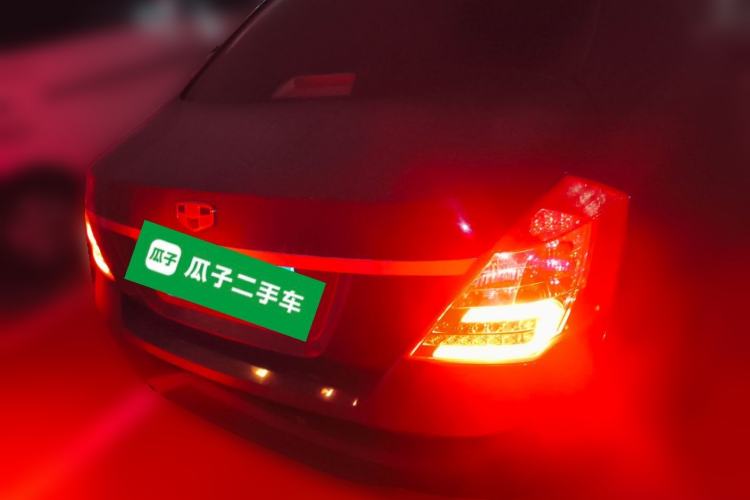 Used Geely Auto Classic Emgrand 2013 Sedan 1.8L Manual Luxury Model
