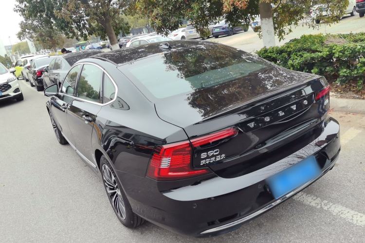Used Volvo S90 2025 B5 Zhiyi Luxury Edition
