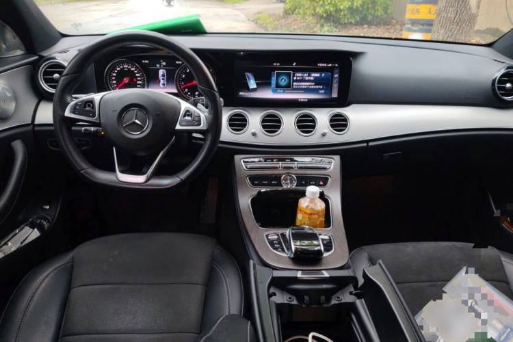 Used Mercedes-Benz E-Class 2017 E 200 Sport 4MATIC Center Console