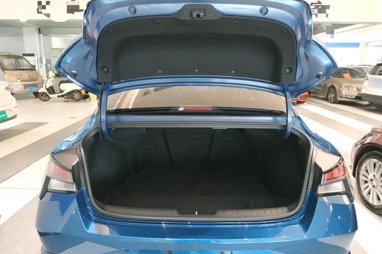 Used Hyundai Elantra 2021 1.5L CVT LUX Prestige Edition Trunk