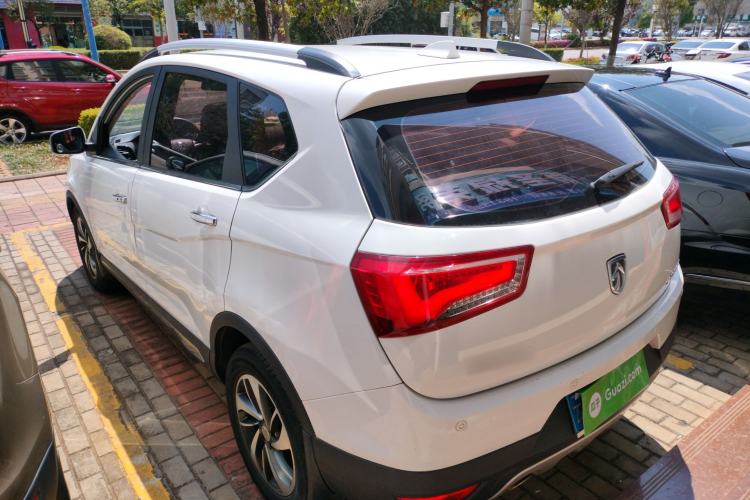 Used Baojun 560 2015 1.8L manual luxury version