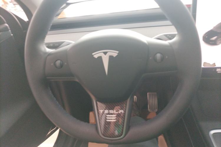 Used Tesla Model Y 2023 Rear-Wheel-Drive Version
