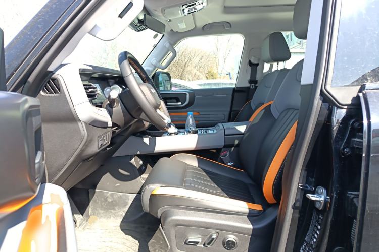 Used BAIC Off-Road BJ40 2026 Model 2.0T Gasoline Standard Edition