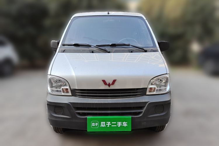 Used Wuling Zhiguang 2020 1.2L Van Utility Model China VI Emission Standard 5-Seater LSI