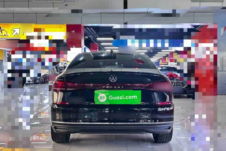 Used Volkswagen Passat 2025 Outstanding Model 330TSI Starry Elite Edition Exterior 4