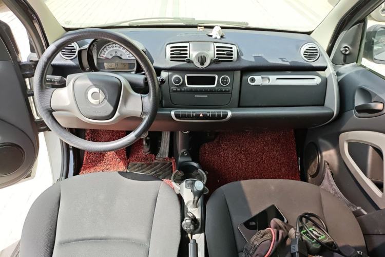 Used smart fortwo 2012 1.0 MHD Hardtop Comfort Edition Center Console