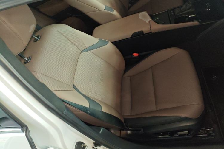 Used Lexus ES 2023 200 Excellence Edition Right Front Seat