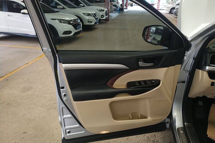 Used Toyota Highlander 2017 2.0T Two-Wheel Drive Elite Edition 5 Seats
