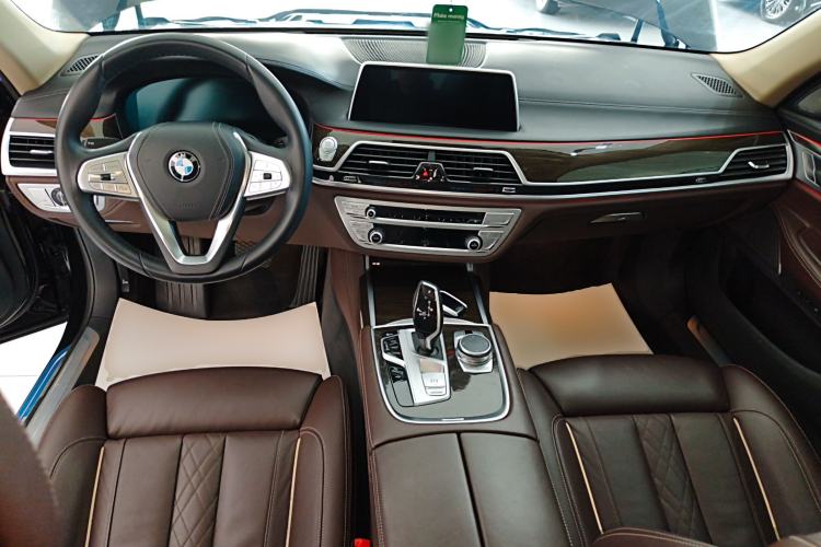 Used BMW 7 Series 2021 730Li Luxury Package Center Console