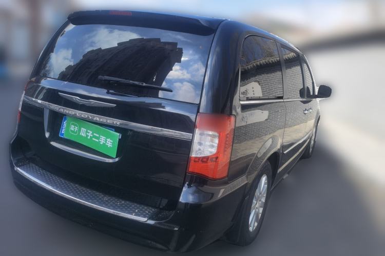 Used Chrysler Grand Voyager 2013 3.6L Luxury Edition Rear Right 45 Deg