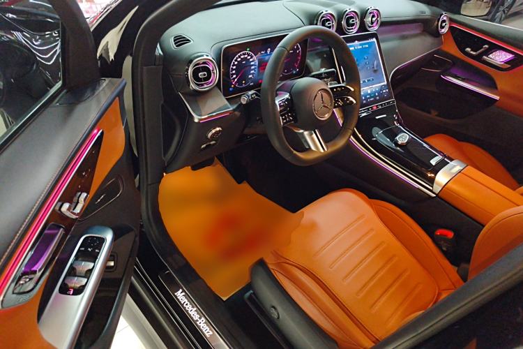 Used Mercedes-Benz GLC 2024 Facelifted GLC 260 L 4MATIC Luxury Version 5 Seats