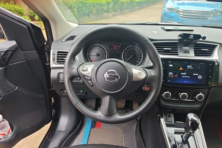 Used Nissan Sylphy 2019 1.6XV CVT Smart Connect Luxury Edition China V Standard Steering Wheel