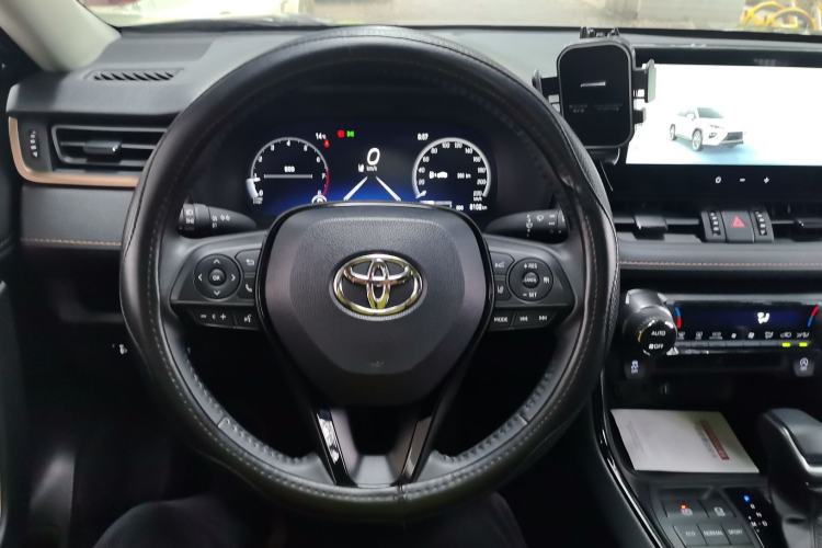Used Toyota Wildlander 2024 2.0L CVT Two-Wheel Drive Luxury PLUS Edition Steering Wheel
