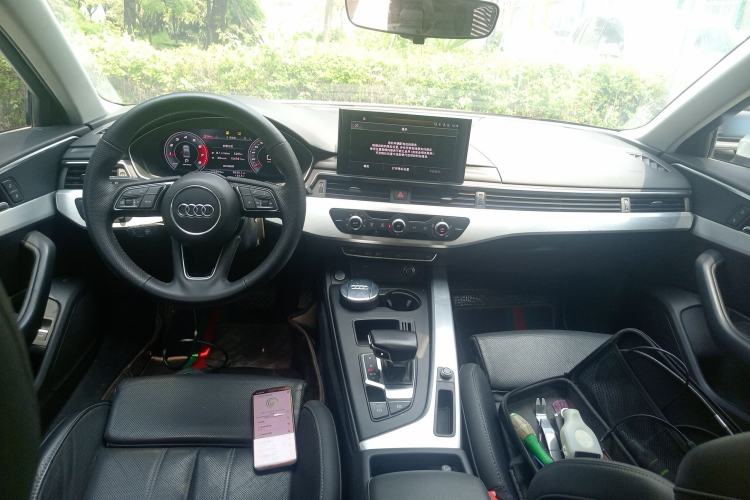 Used Audi A4L 2020 40 TFSI Fashion Dynamic Model Center Console