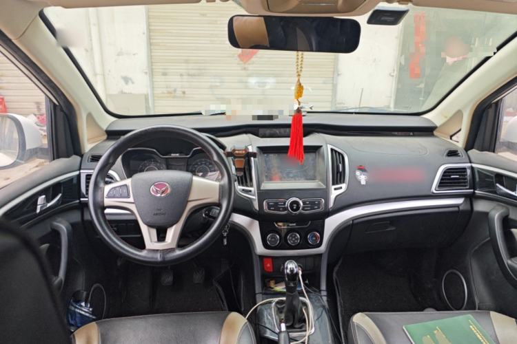 Used HYOSOW H3 2015 1.5L manual luxury version